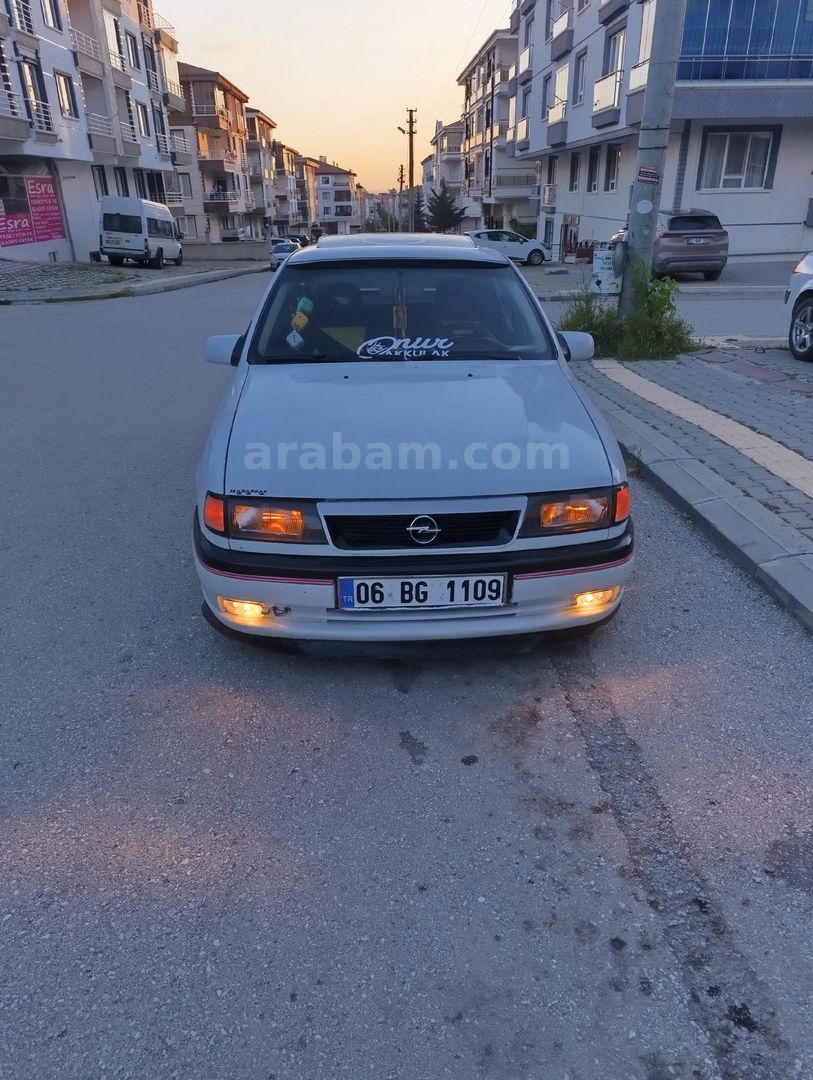 Sahibinden Opel Vectra 1.8 GL 1993 Model Ankara 400.000 km Beyaz
