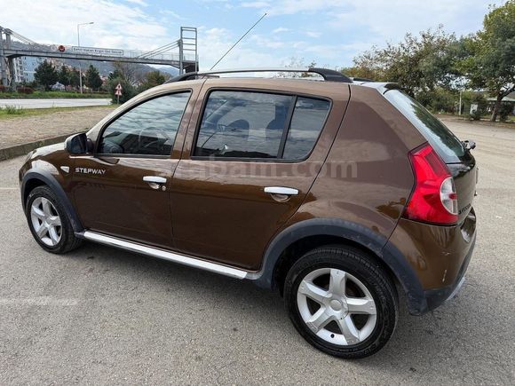Sahibinden Dacia Sandero 1.5 dCi Stepway 2012 Model