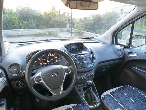 Sahibinden Ford Tourneo Courier 1.6 TDCi Titanium Plus 2015 Model 