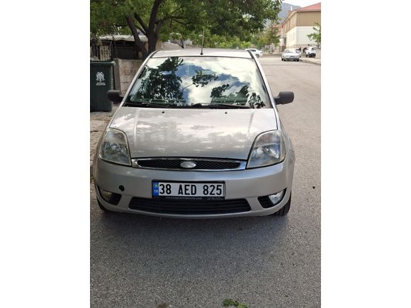 Sahibinden Ford Fiesta 1.6 Ghia 2004 Model