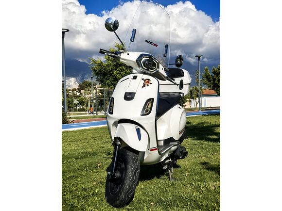 RKS Azure 50 Pro | 4010 Km | Yeni Muayeneli | Camlı | Çantalı