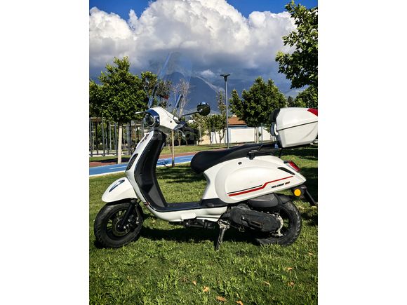 RKS Azure 50 Pro | 4010 Km | Yeni Muayeneli | Camlı | Çantalı
