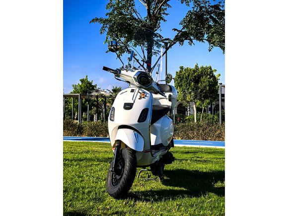 RKS Azure 50 Pro | 4010 Km | Yeni Muayeneli | Camlı | Çantalı