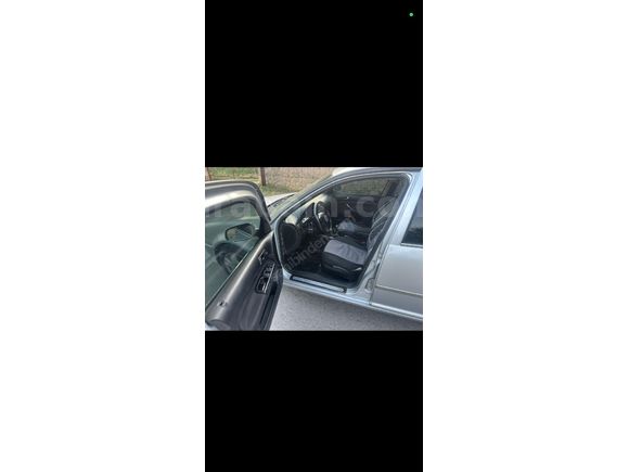 Sanrouflu Volkswagen Bora 1.6 Comfortline 2001 Model