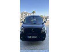 Sahibinden Renault Kangoo Multix 1.5 dCi Privilege Chromeline 2011 Model  311.000 km Siyah