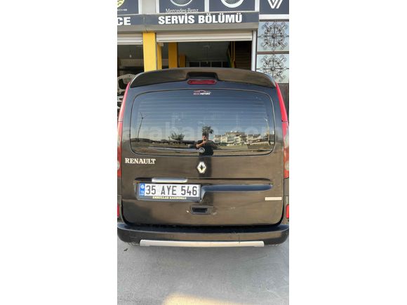Sahibinden Renault Kangoo Multix 1.5 dCi Privilege Chromeline 2011 Model  311.000 km Siyah
