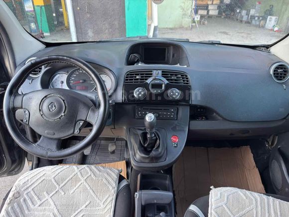 Sahibinden Renault Kangoo Multix 1.5 dCi Privilege Chromeline 2011 Model  311.000 km Siyah