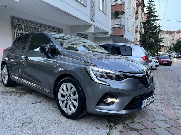 Sahibinden Renault Clio 1.0 TCe Touch 2023 Model 