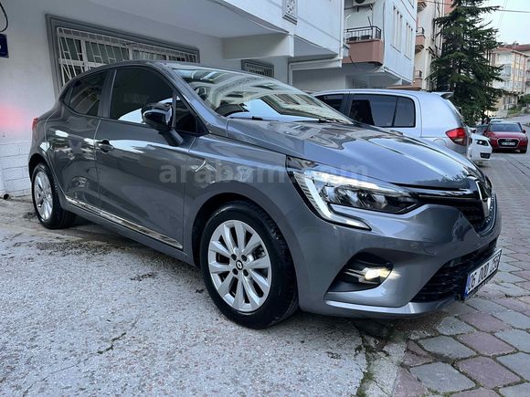 Sahibinden Renault Clio 1.0 TCe Touch 2023 Model 