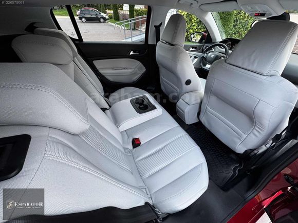 ESPARATOR'DAN 2015 MODEL PEUGEOT 308 1.2 PURETECH ALLURE PAKET