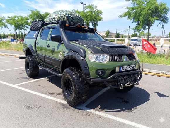 4*4 Mitsubishi L200 4x4 Invite 2012 Model  348600. km Yeşil