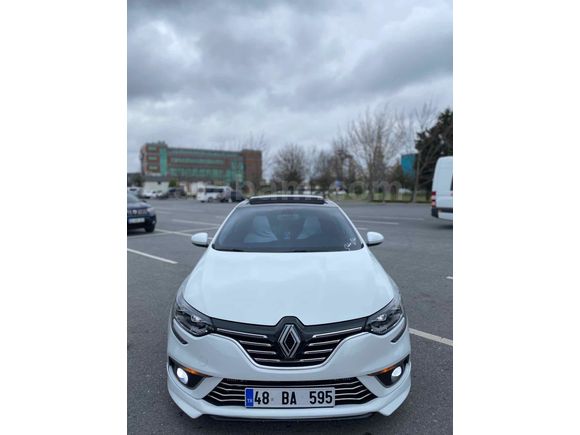 Sahibinden Renault Megane 1.3 TCe Icon 2020 Model İstanbul 125.000 km Sedefli Beyaz özel renk