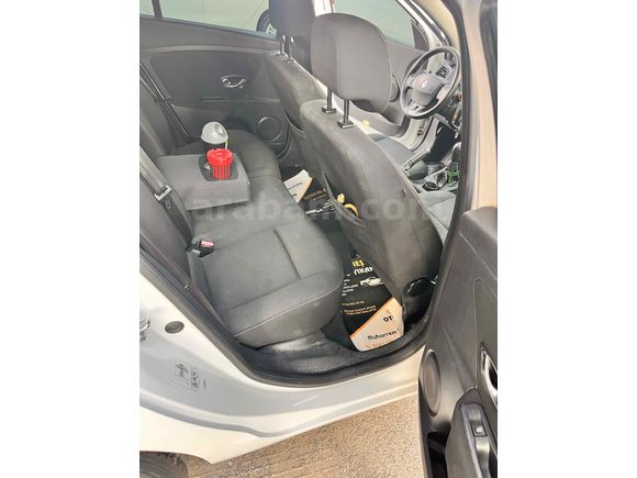  Renault Megane 1.5 dCi Play 2012 Model 