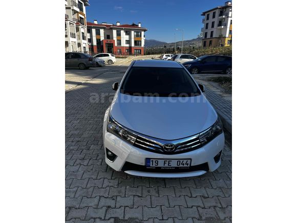 Sahibinden Toyota Corolla 1.4 D-4D Premium 2013 Model  110.000 km Beyaz