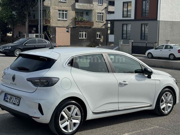 Sahibinden Renault Clio 1.0 TCe Evolution 2023 Model Sakarya