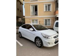 Sahibinden Hyundai Accent Blue 1.6 CRDI Mode Plus 2017 Model  230.000 km Beyaz