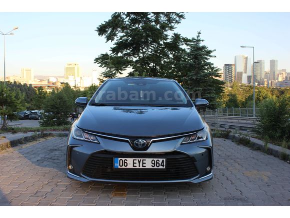 Sahibinden Toyota Corolla 1.8 Hybrid Flame X-Pack 2021 Model 