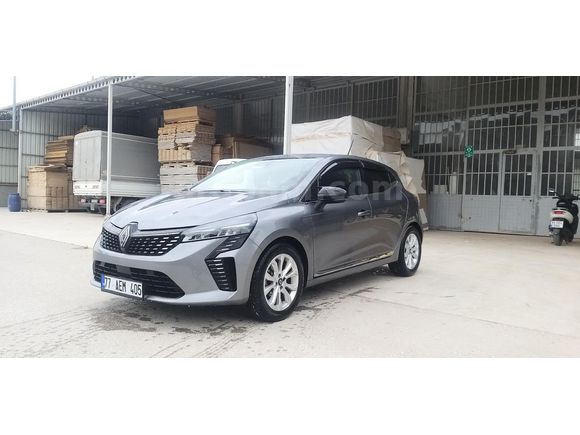 Sahibinden Renault Clio 1.0 TCe Evolution 2024 Model