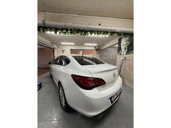 İLK SAHİBİNDEN 12300 KM SERVİS BAKIMLI FULL ORiJİNAL