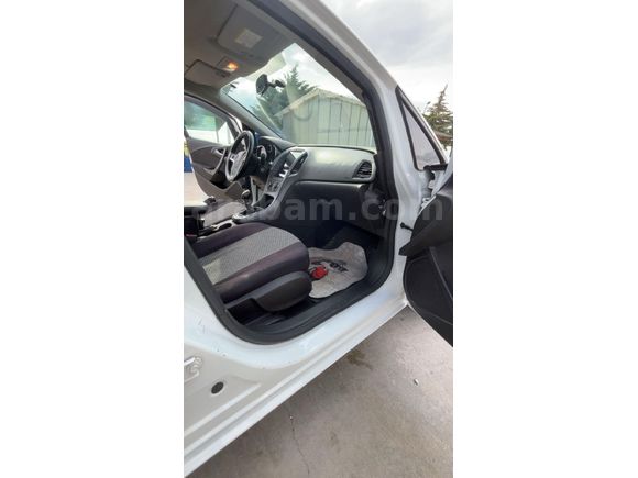 Sahibinden Opel Astra 1.6 Edition 2015 Model Düşük Km Temiz ACİL