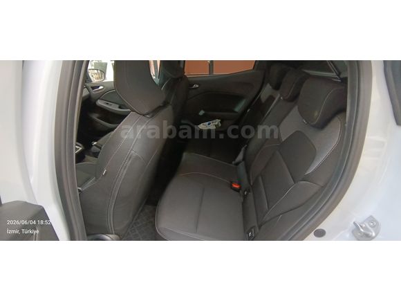 Askeri Personelden Renault Clio 1.0 TCe Evolution 2025 Model 