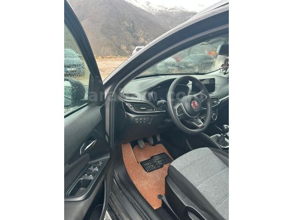 Sahibinden Fiat Egea Cross 1.4 Fire Lounge 2023 Model