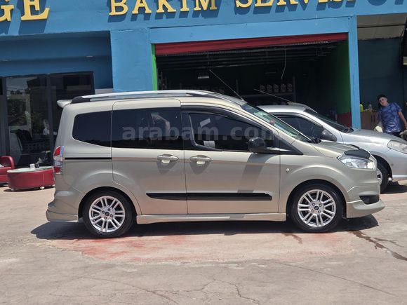 Sahibinden Ford Tourneo Courier 1.5 TDCi Titanium 2018 Model