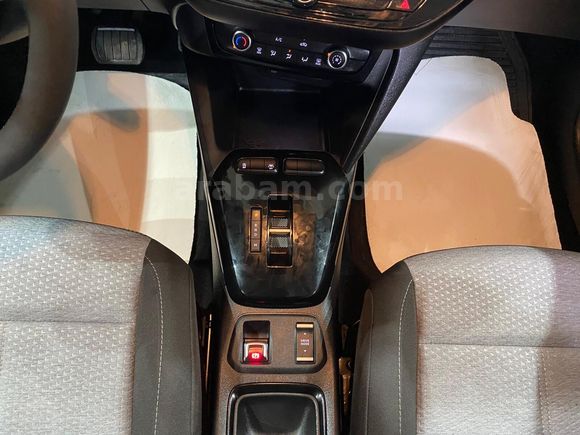 otomobil Opel Corsa 1.2 T Edition AT8