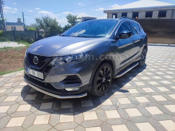 Sahibinden Nissan Qashqai 1.3 DIG-T Midnight Edition 2020 Model