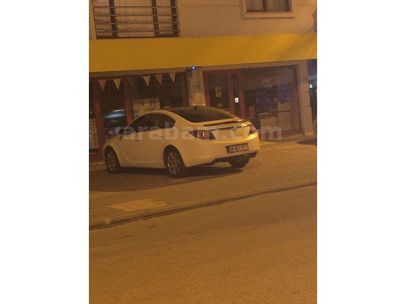 Sahibinden Opel Insignia 1.6 T Cosmo 2010 Model  260.000 km Beyaz