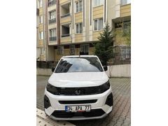 Sahibinden Peugeot Rifter 1.5 GT 2024 model hatasız boyasız değişensiz ful orijinal 