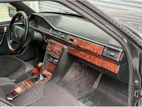 Sahibinden Mercedes - Benz 200 E 1993 Model