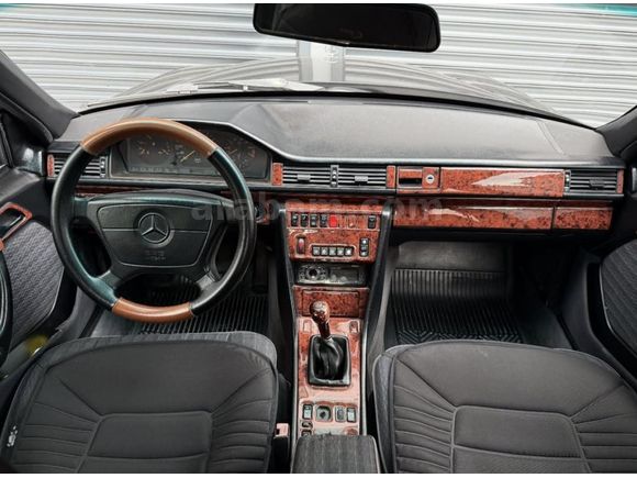 Sahibinden Mercedes - Benz 200 E 1993 Model