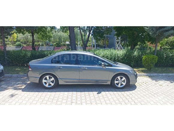 Sahibinden Honda Civic 1.6i VTEC Premium 2011 Model