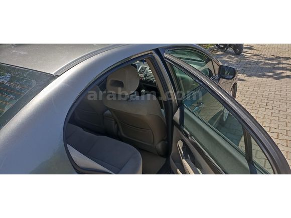 Sahibinden Honda Civic 1.6i VTEC Premium 2011 Model