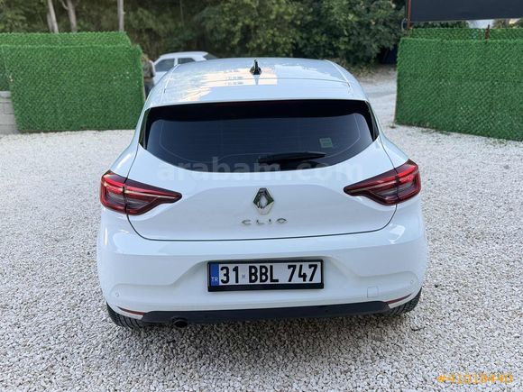 RENAULT CLİO TEMİZ BAKIMLI EKSİKSİZ DÜŞÜK KM