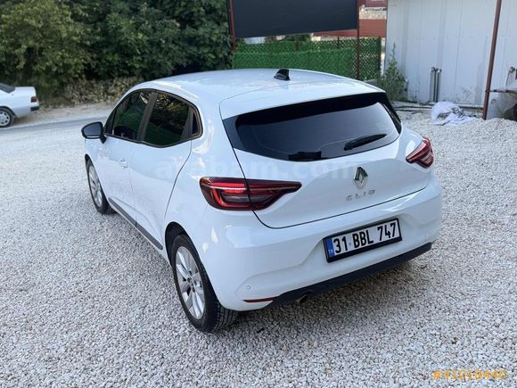 RENAULT CLİO TEMİZ BAKIMLI EKSİKSİZ DÜŞÜK KM