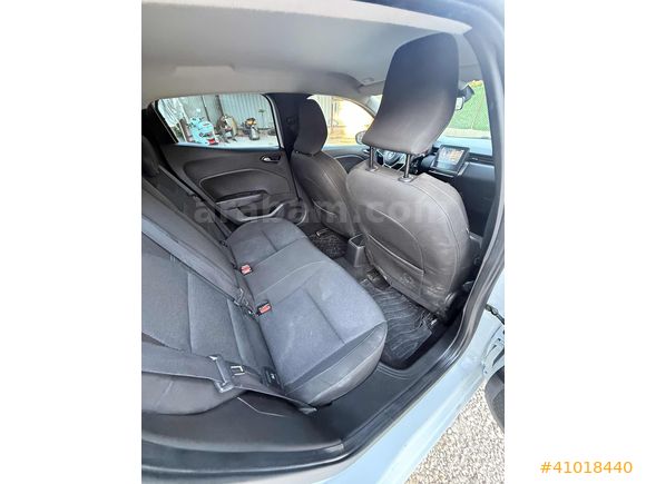 RENAULT CLİO TEMİZ BAKIMLI EKSİKSİZ DÜŞÜK KM