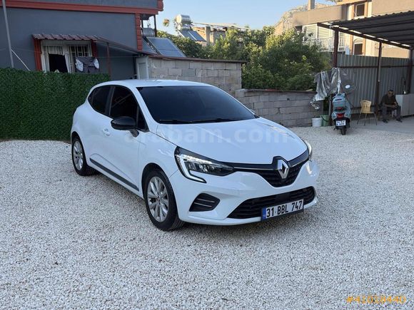 RENAULT CLİO TEMİZ BAKIMLI EKSİKSİZ DÜŞÜK KM