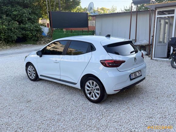 RENAULT CLİO TEMİZ BAKIMLI EKSİKSİZ DÜŞÜK KM