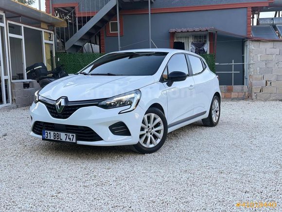 RENAULT CLİO TEMİZ BAKIMLI EKSİKSİZ DÜŞÜK KM