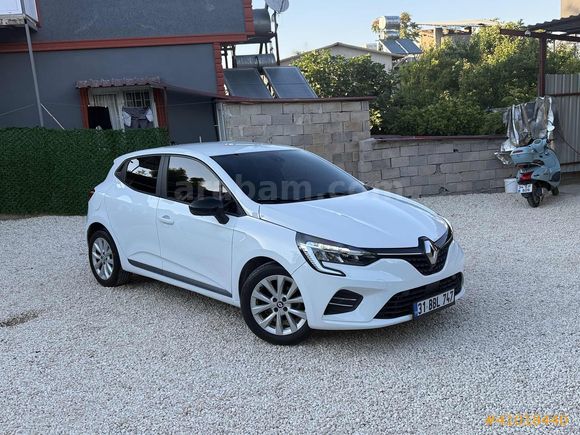RENAULT CLİO TEMİZ BAKIMLI EKSİKSİZ DÜŞÜK KM
