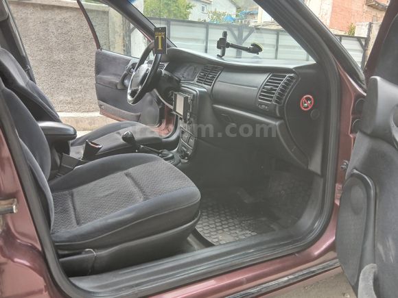 Galeriden Opel Vectra 2.0 CD 1996 Model Afyonkarahisar