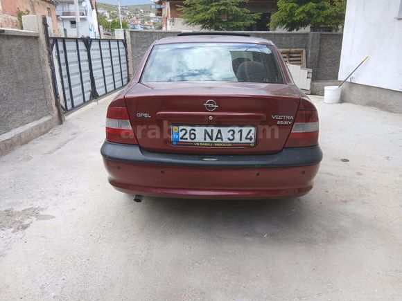 Galeriden Opel Vectra 2.0 CD 1996 Model Afyonkarahisar