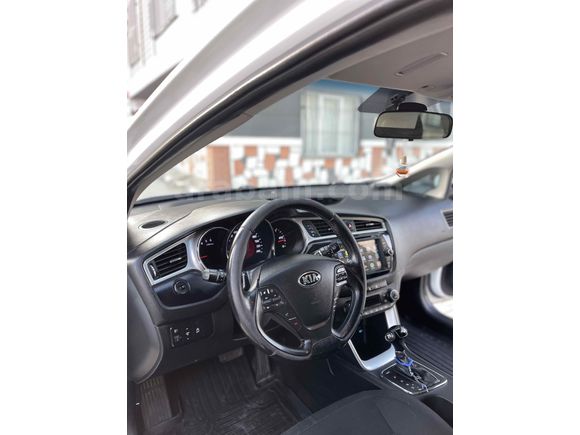 Sahibinden Kia Ceed 1.6 CRDi Comfort 2015 Model 