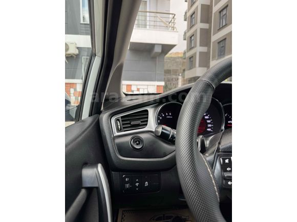 Sahibinden Kia Ceed 1.6 CRDi Comfort 2015 Model 