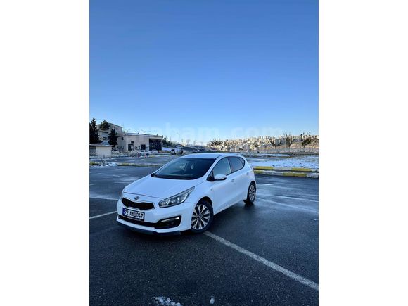 Sahibinden Kia Ceed 1.6 CRDi Comfort 2015 Model 