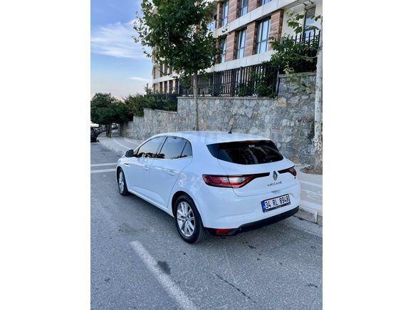 Orjinal Megane 4 HB Touch 2017 | Bakımlı | Değişensiz | Hasarsız