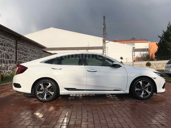 Sahibinden Honda Civic 1.5 i-VTEC Executive Plus 2020 Model 