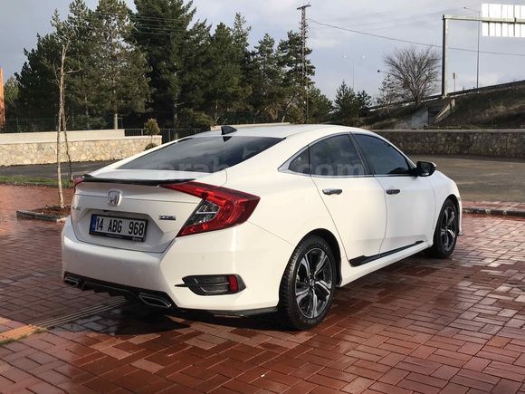 Sahibinden Honda Civic 1.5 i-VTEC Executive Plus 2020 Model 